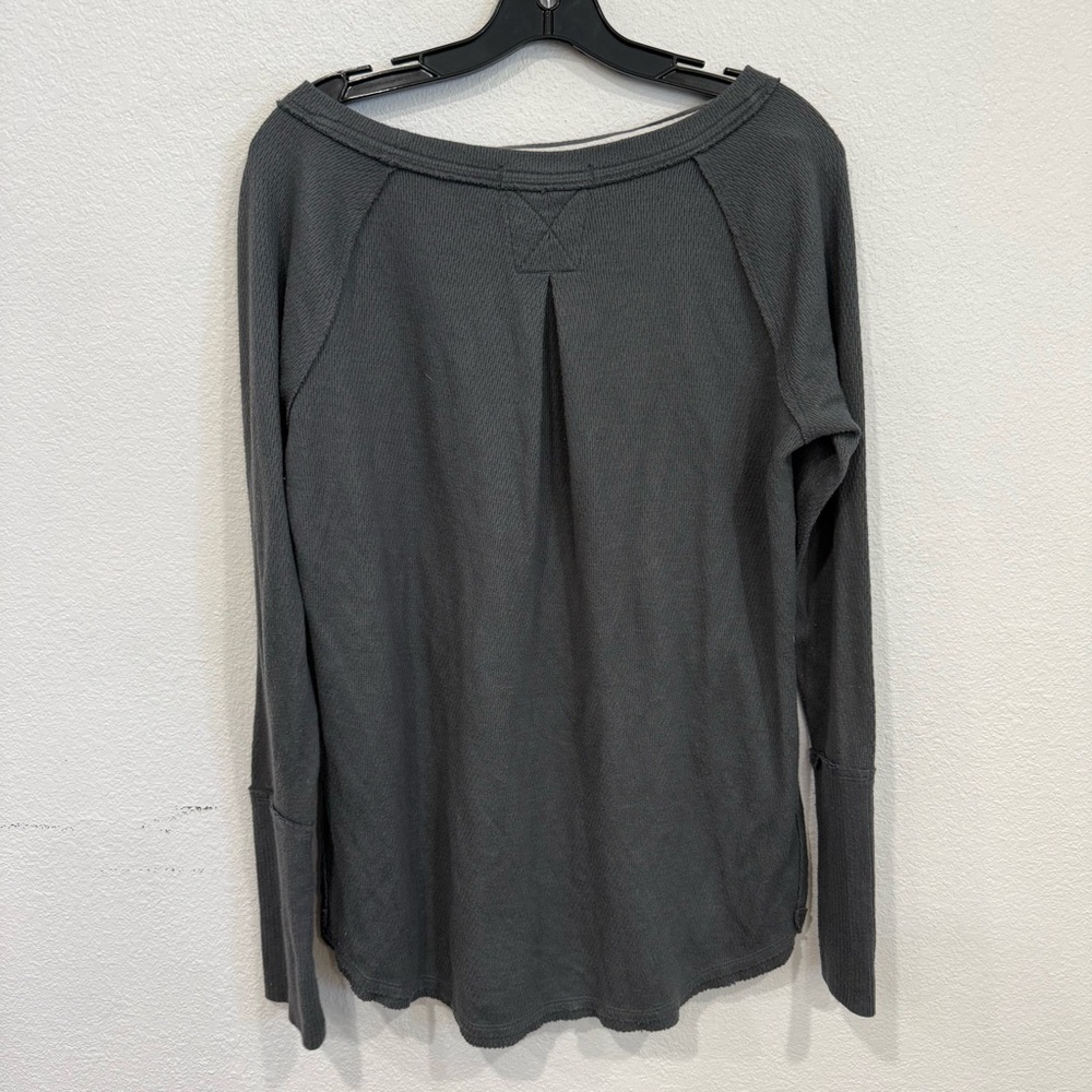 Free People We The Free Snowy Thermal Long Sleeve Grey Women’s Size Medium - Picture 4 of 5